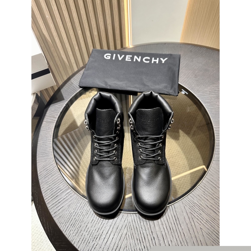 l**is V*t*n boots
